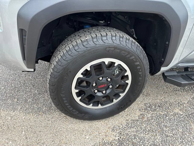 Used 2025 Toyota Tacoma TRD Off-Road w/ TRD Off Road Upgrade Package AWD/4WD image 11