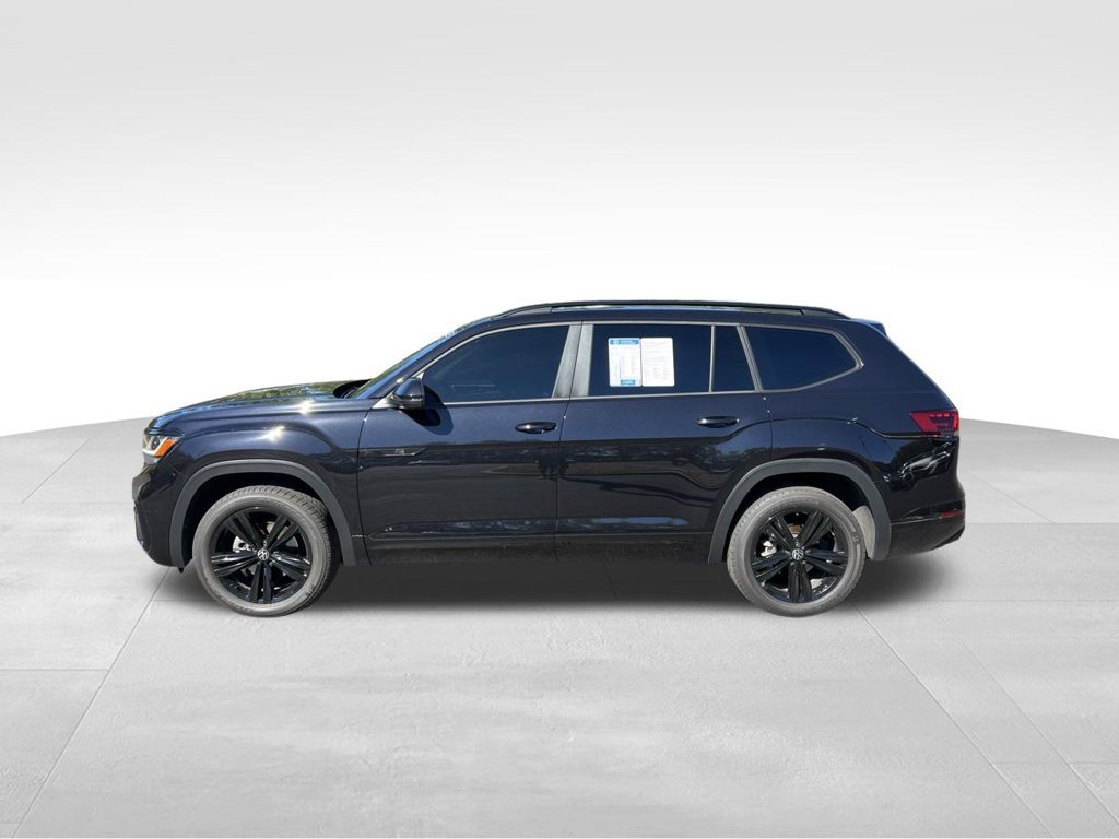Used 2023 Volkswagen Atlas SEL R-Line AWD/4WD image 4
