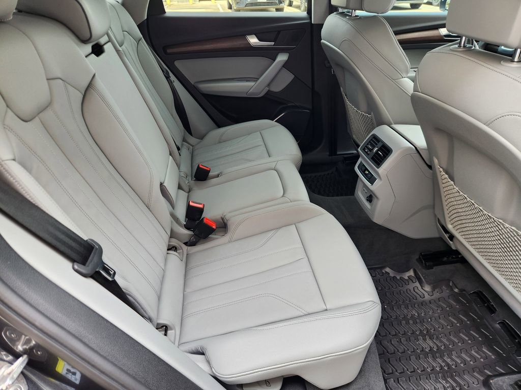 Used 2025 Audi Q5 e Premium image 31