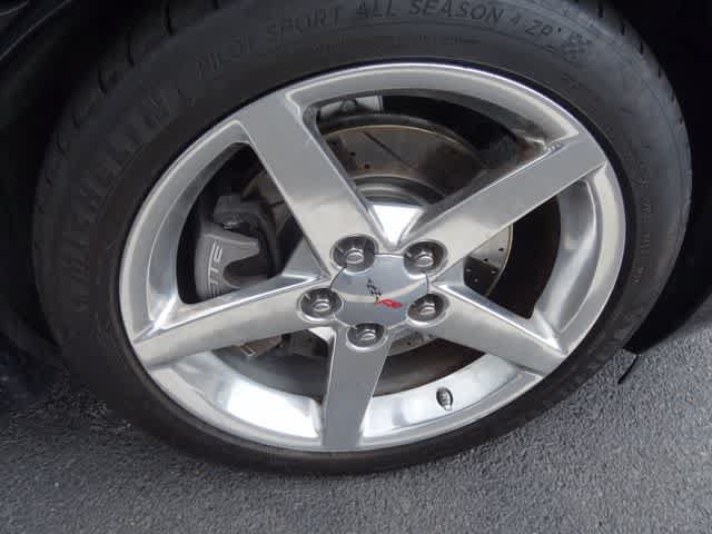 Used 2005 Chevrolet Corvette Convertible w/ Preferred Equipment Group RWD image 11