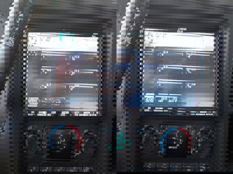 Used 2005 GMC Sierra 3500 SLE w/ Heavy-Duty Power Package image 27