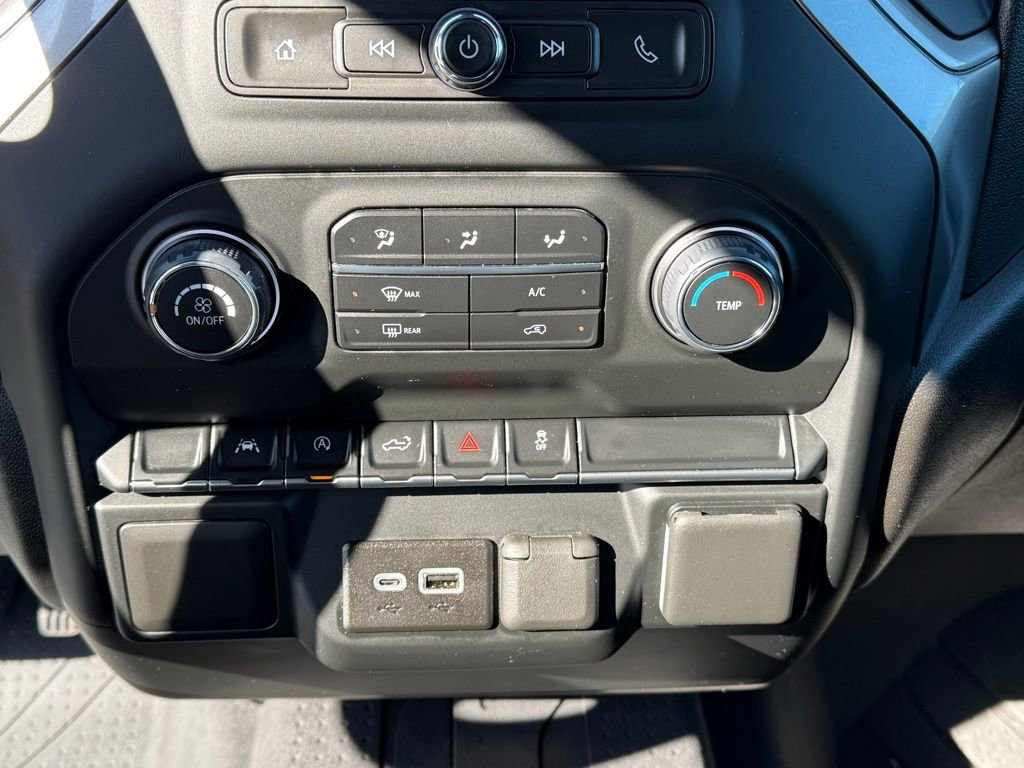 Used 2024 Chevrolet Silverado 1500 Custom w/ Turbomax Blackout Package image 19