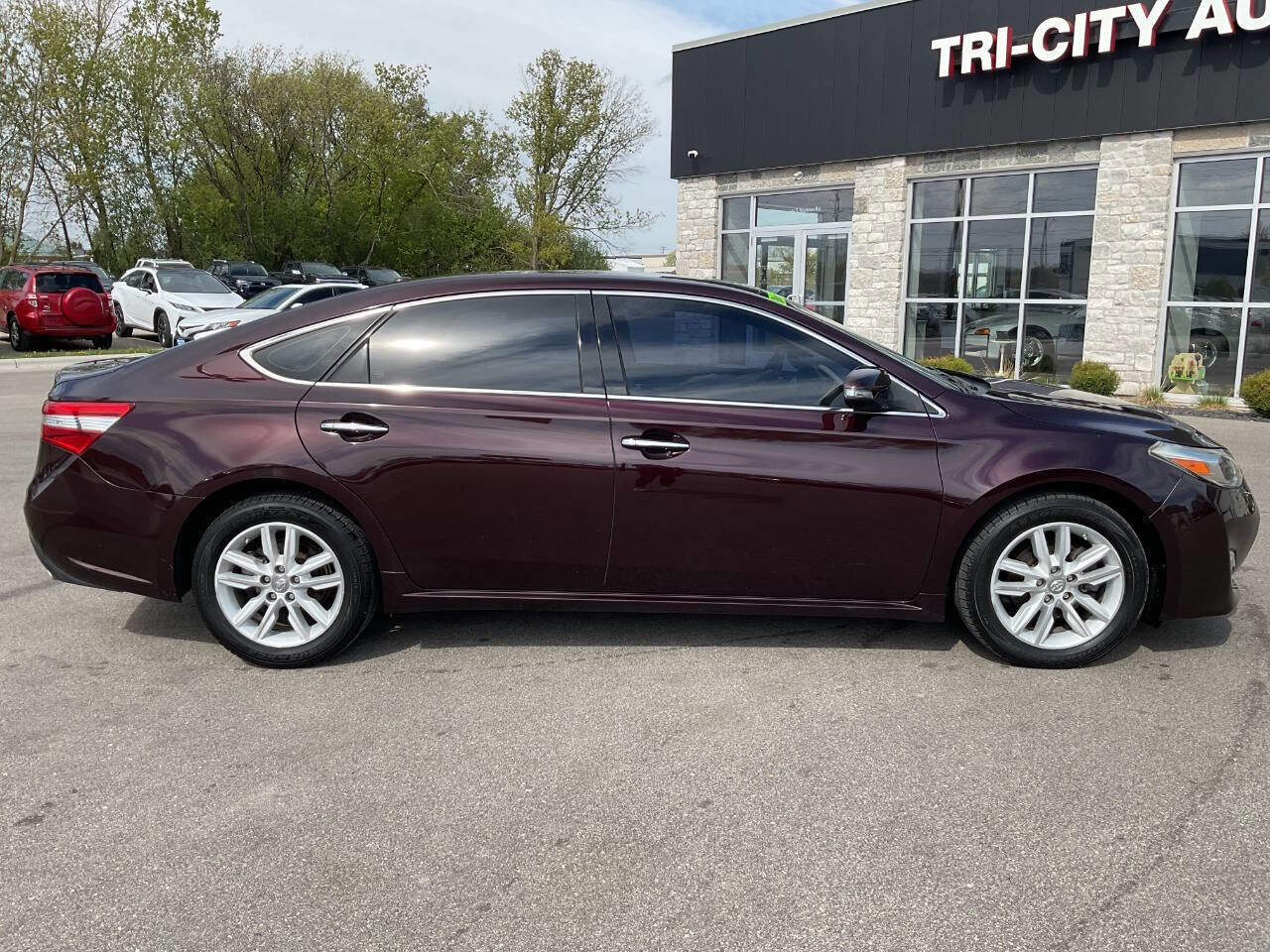 Used 2015 Toyota Avalon XLE FWD image 9