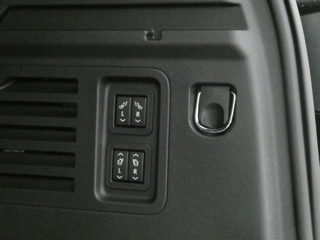 New 2026 Buick Enclave Sport Touring w/ Super Cruise Package image 26