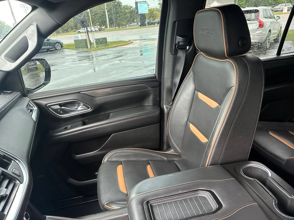 Used 2023 GMC Yukon AT4 AWD/4WD image 10