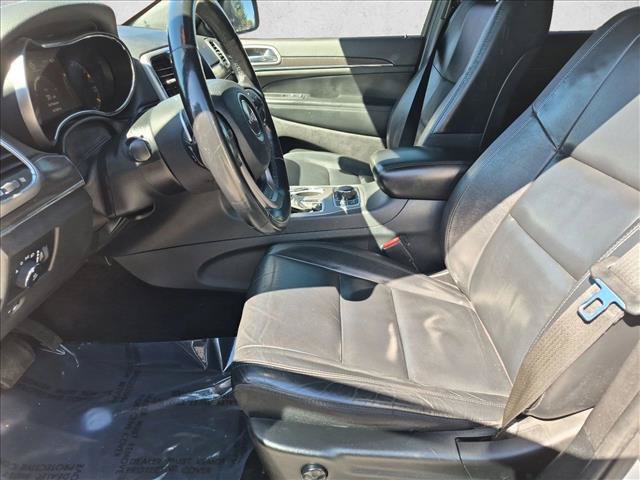 Used 2018 Jeep Grand Cherokee Limited AWD/4WD image 16