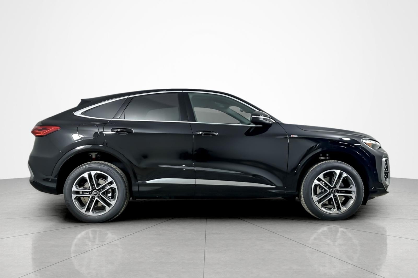 Used 2026 Audi Q5 Premium AWD/4WD image 6