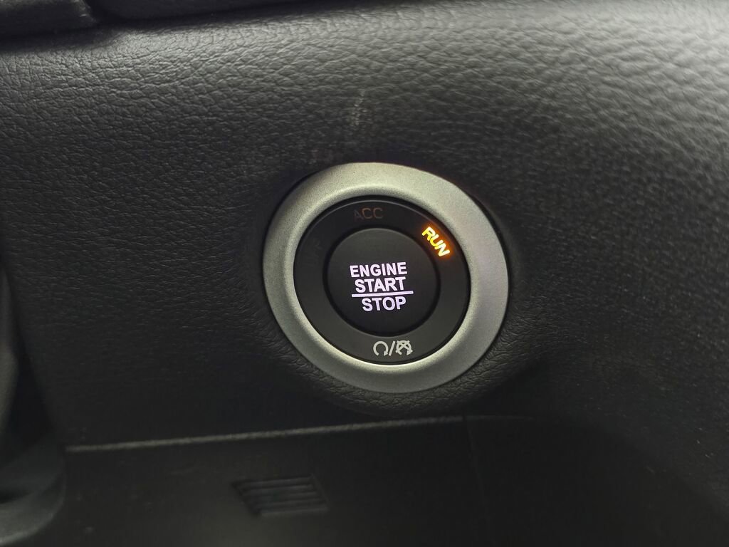 New 2026 Chrysler Pacifica Select AWD/4WD image 31