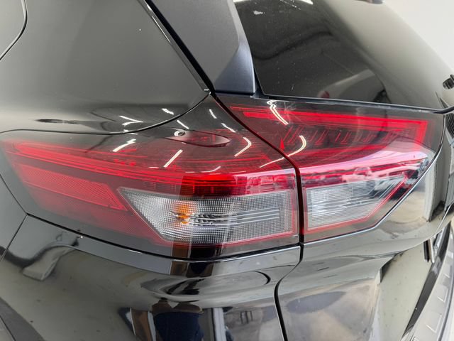Used 2022 Nissan Rogue SV FWD image 34