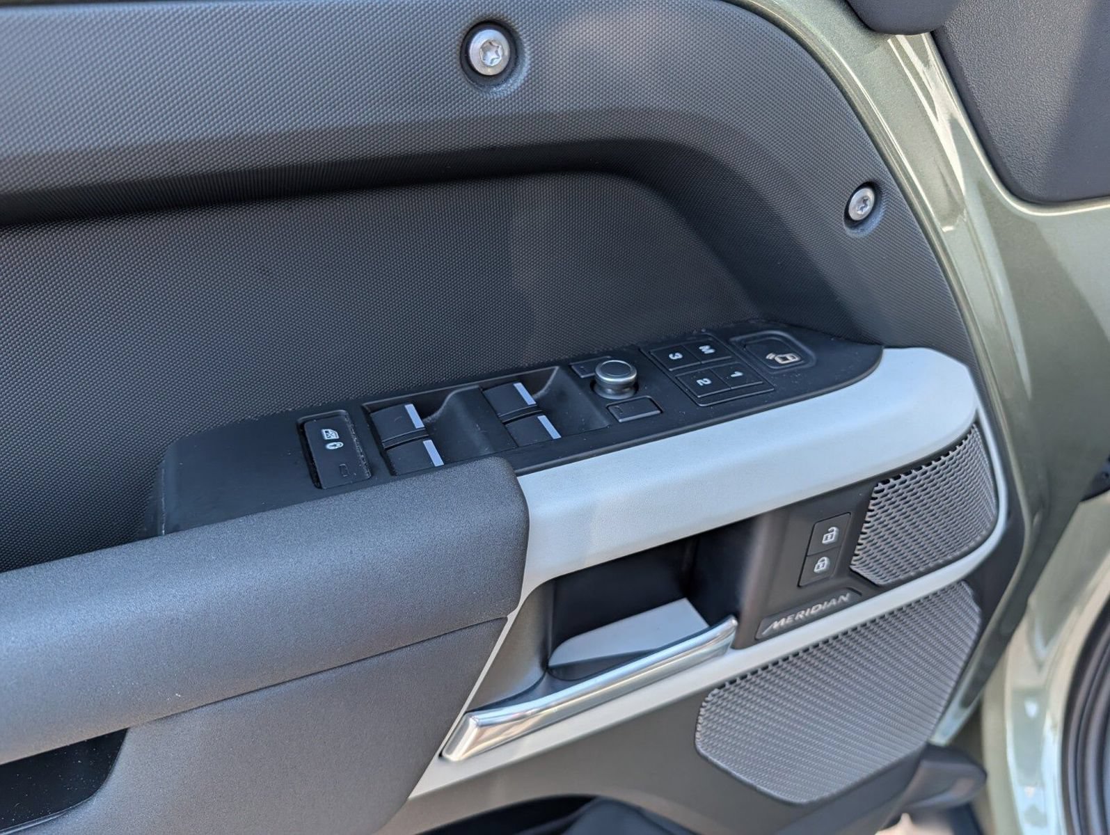 Used 2020 Land Rover Defender 110 First Edition AWD/4WD image 22