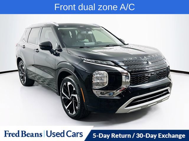 Used 2022 Mitsubishi Outlander SE image 1