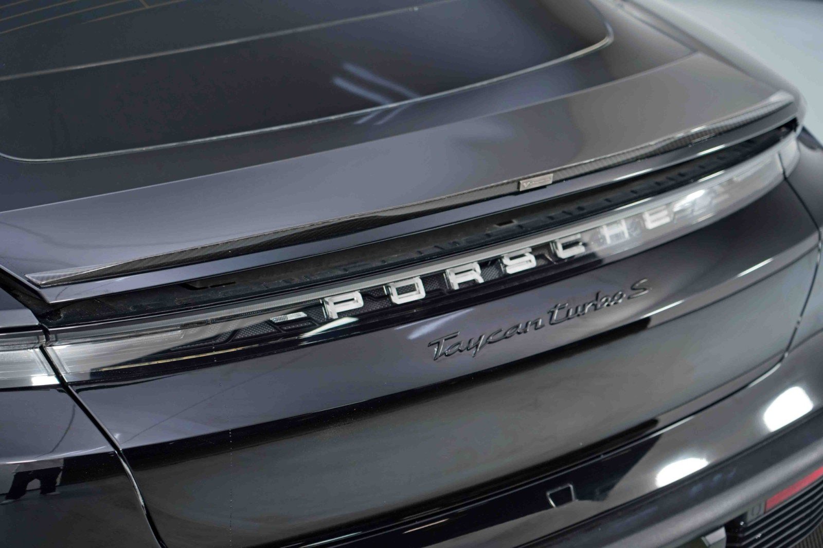 Used 2022 Porsche Taycan Turbo S image 67