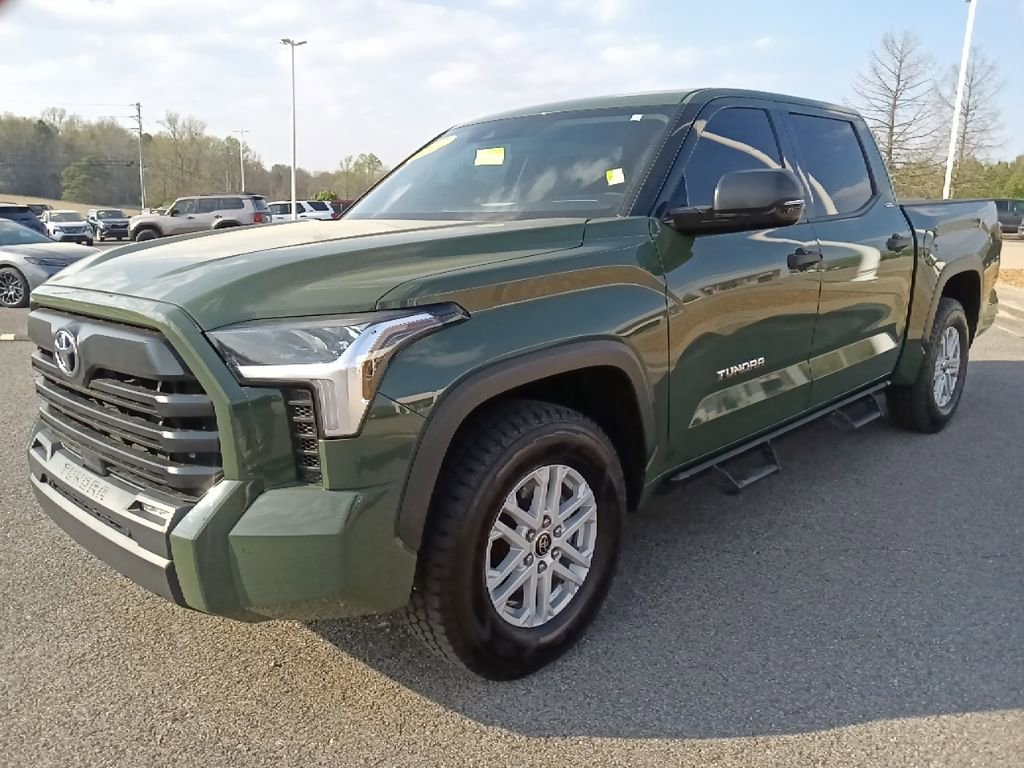 Used 2022 Toyota Tundra SR5 w/ Convenience Package image 8