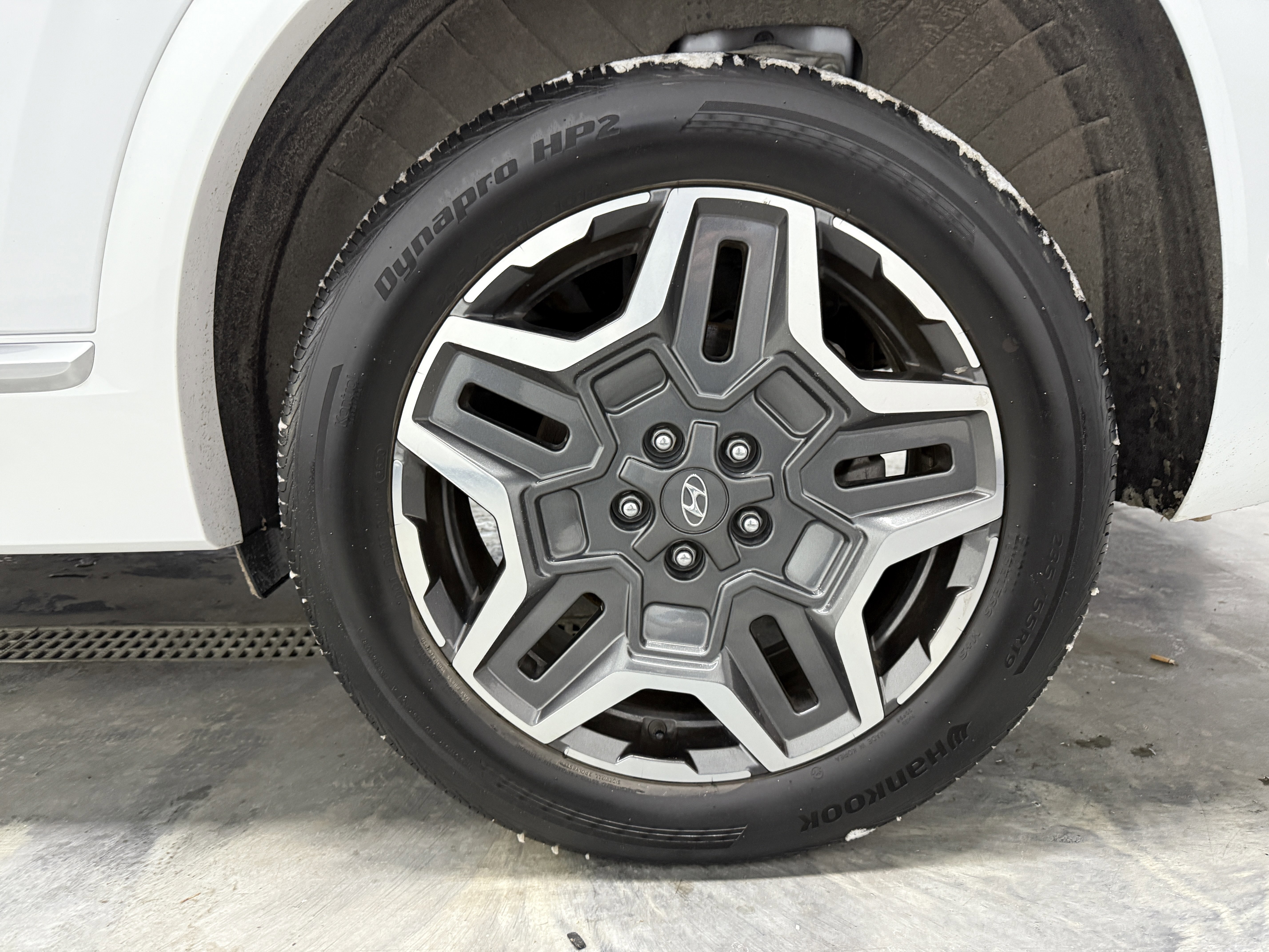 Used 2021 Hyundai Santa Fe Calligraphy image 32