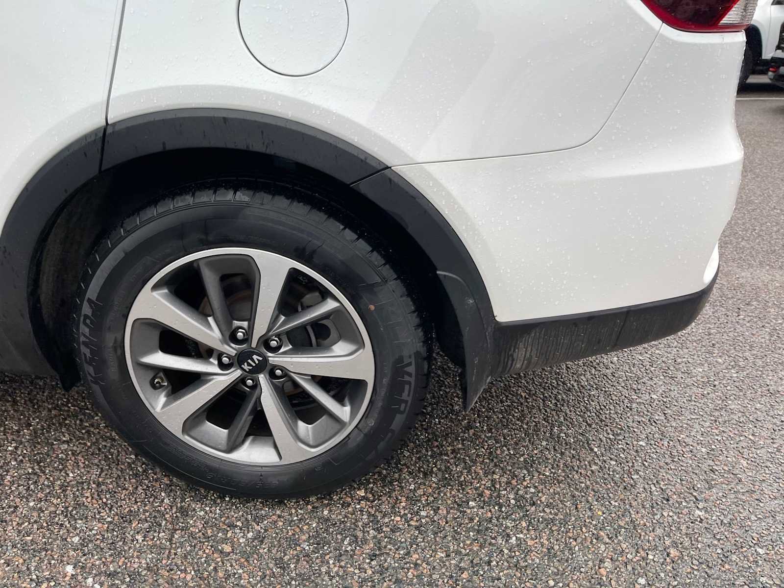 Used 2020 Kia Sorento FWD V6 image 9