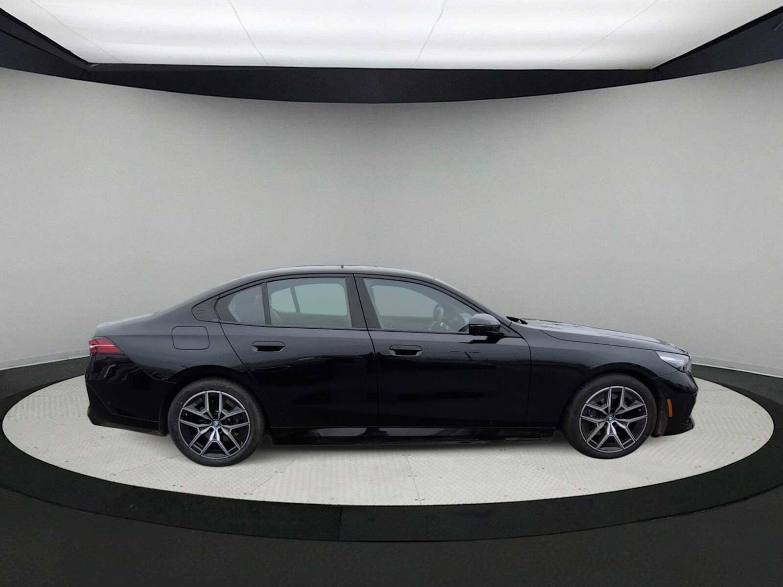 Used 2025 BMW i5 xDrive40 w/ M Sport Package image 9