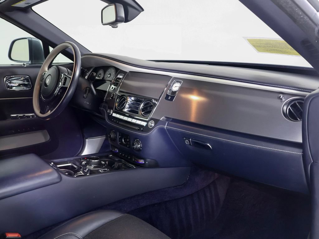 Used 2018 Rolls-Royce Dawn RWD image 7