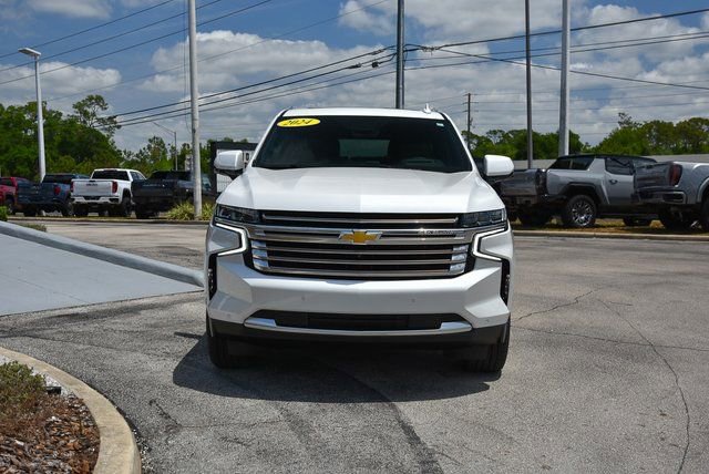 Used 2024 Chevrolet Suburban High Country AWD/4WD image 4