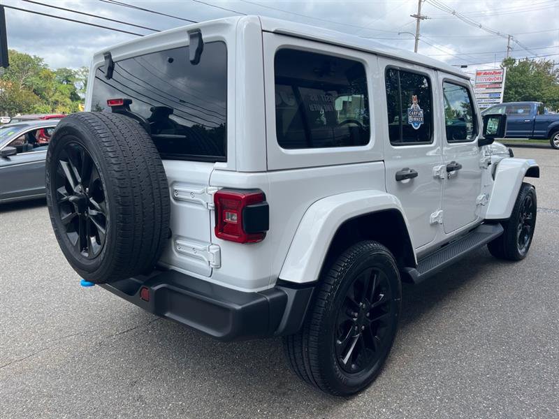 Used 2022 Jeep Wrangler Unlimited Sahara w/ Cold Weather Group image 4