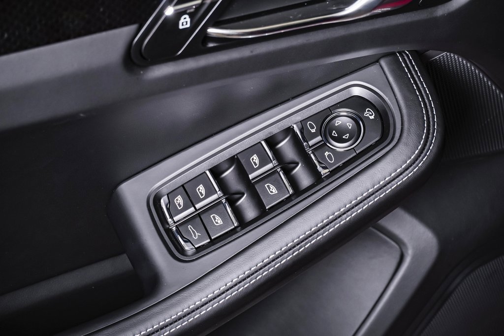 New 2026 Porsche Macan GTS image 26