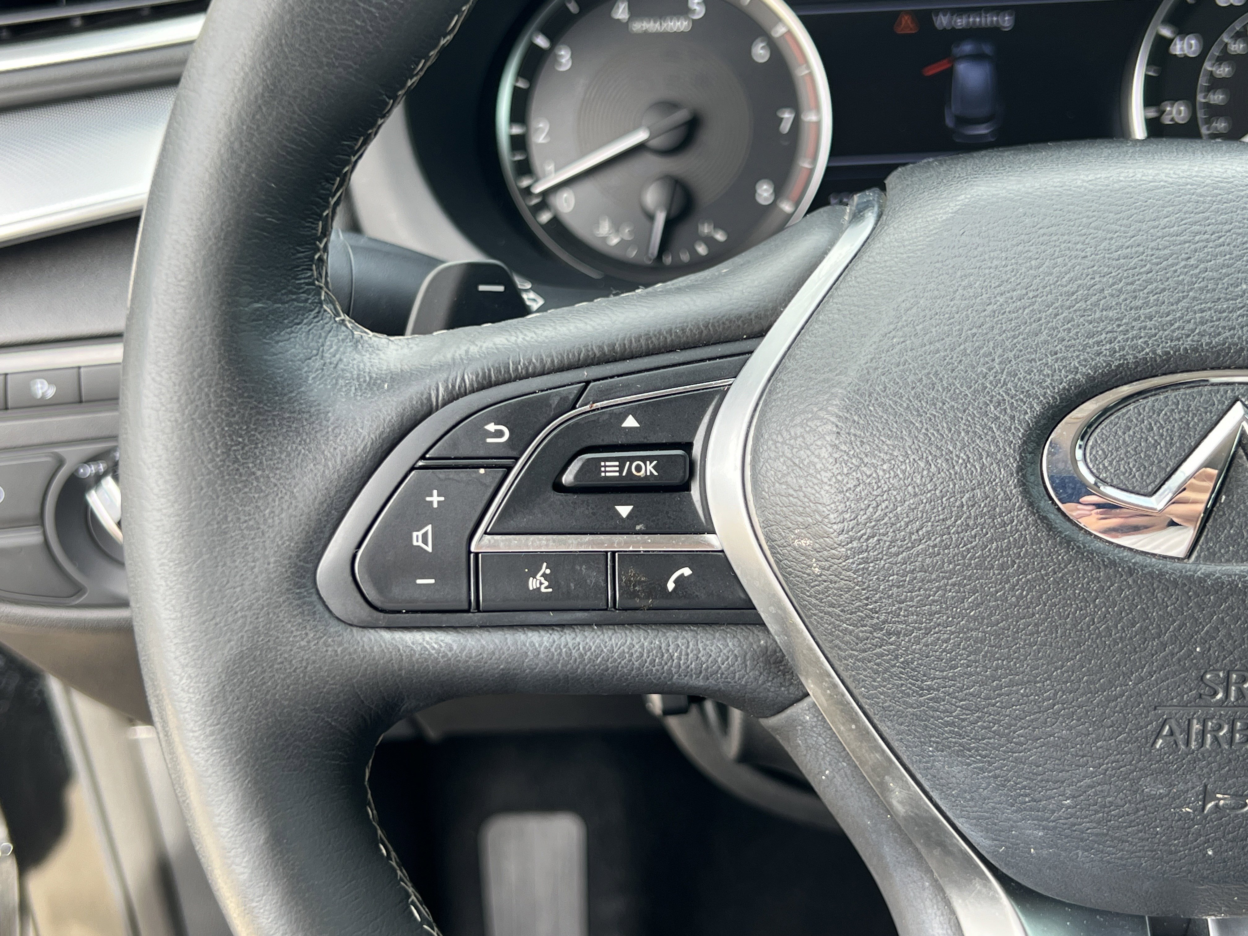 Used 2019 INFINITI QX50 Essential w/ Premium Heat Package image 16