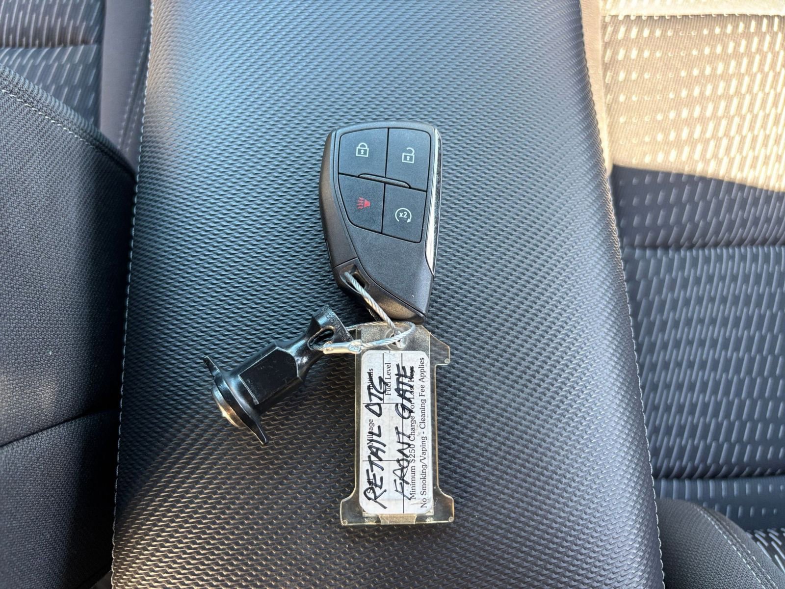 Used 2025 Chevrolet Equinox LT AWD/4WD image 21