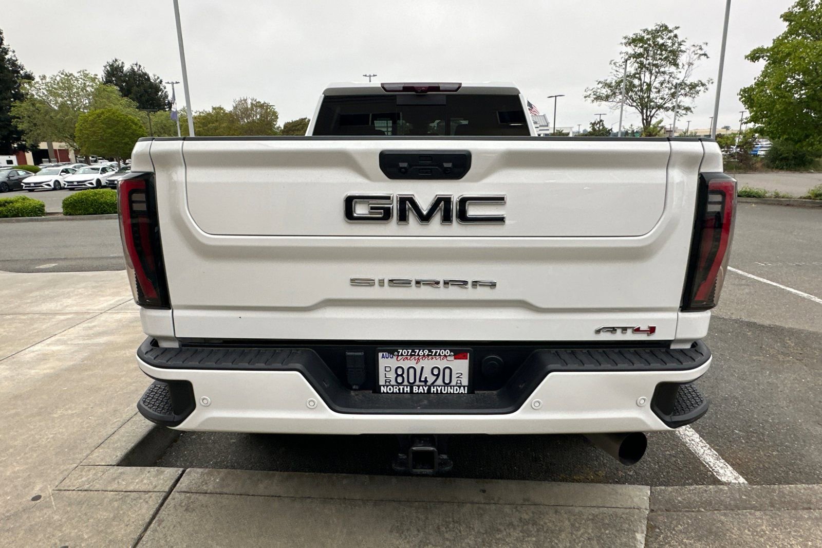 Used 2024 GMC Sierra 2500 AT4 w/ AT4 Premium Plus Package image 6