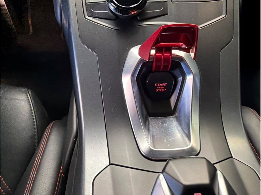 Used 2019 Lamborghini Huracan LP 580-2 RWD image 23