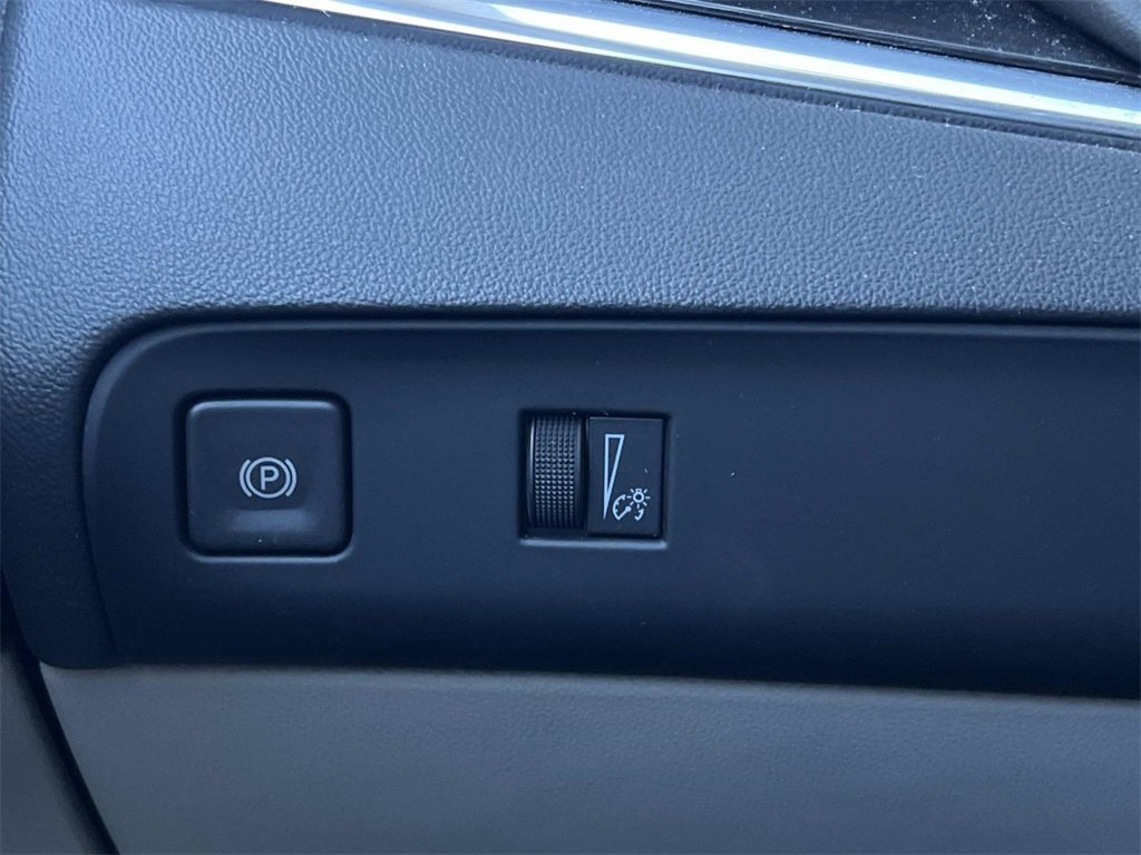 Certified 2024 Buick Enclave Essence image 24