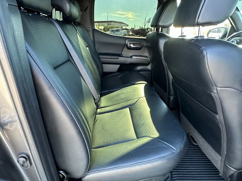 Used 2019 Toyota Tacoma TRD Off-Road image 16