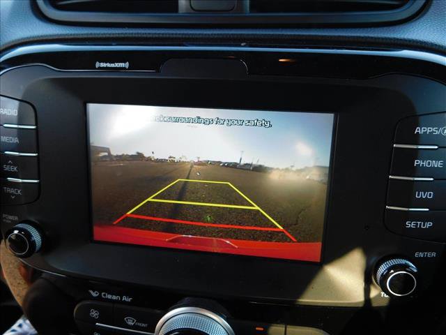 Used 2018 Kia Soul ! FWD image 13