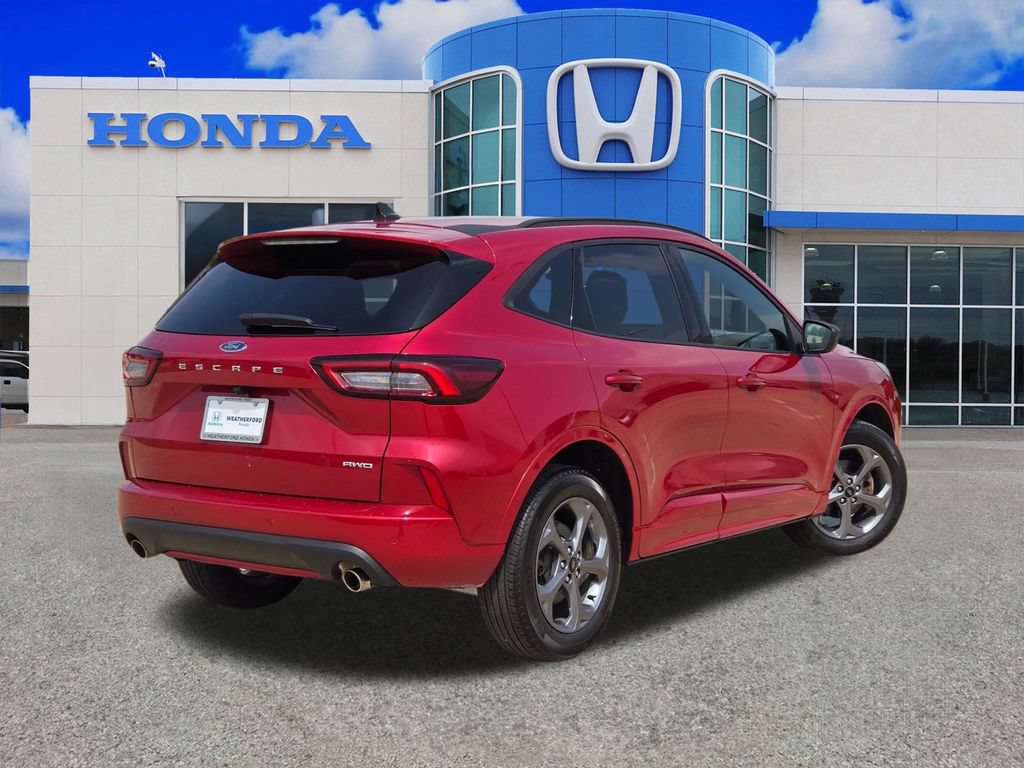 Used 2023 Ford Escape ST-Line w/ Tech Pack #1 AWD/4WD image 3