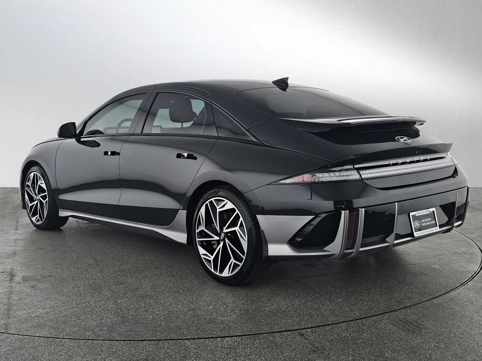 Used 2024 Hyundai Ioniq 6 Limited AWD/4WD image 6