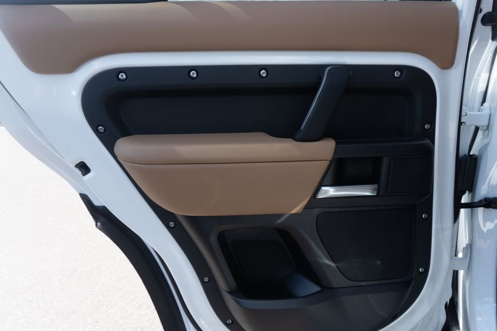 New 2025 Land Rover Defender 110 V8 image 28