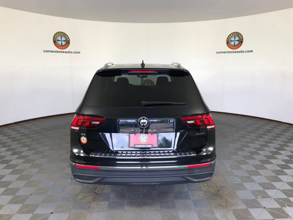 Used 2023 Volkswagen Tiguan SE AWD/4WD image 17
