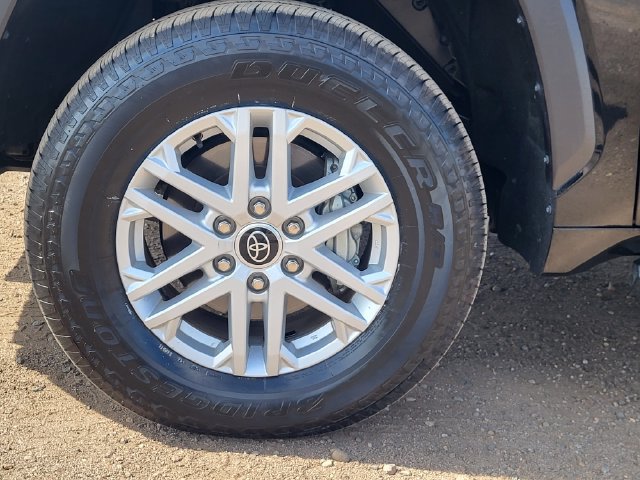 Used 2024 Toyota Tundra SR5 AWD/4WD image 10