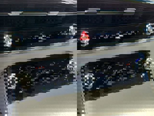 New 2026 Genesis GV70 2.5T Advanced image 14