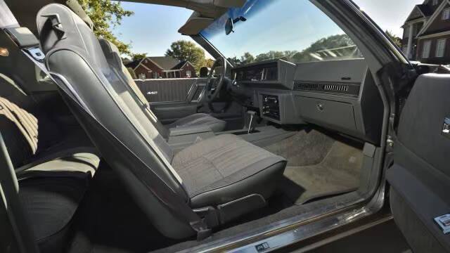 Used 1987 Oldsmobile Cutlass Supreme Salon image 23