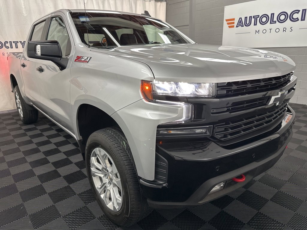 Used 2021 Chevrolet Silverado 1500 LT Trail Boss w/ Convenience Package II image 3