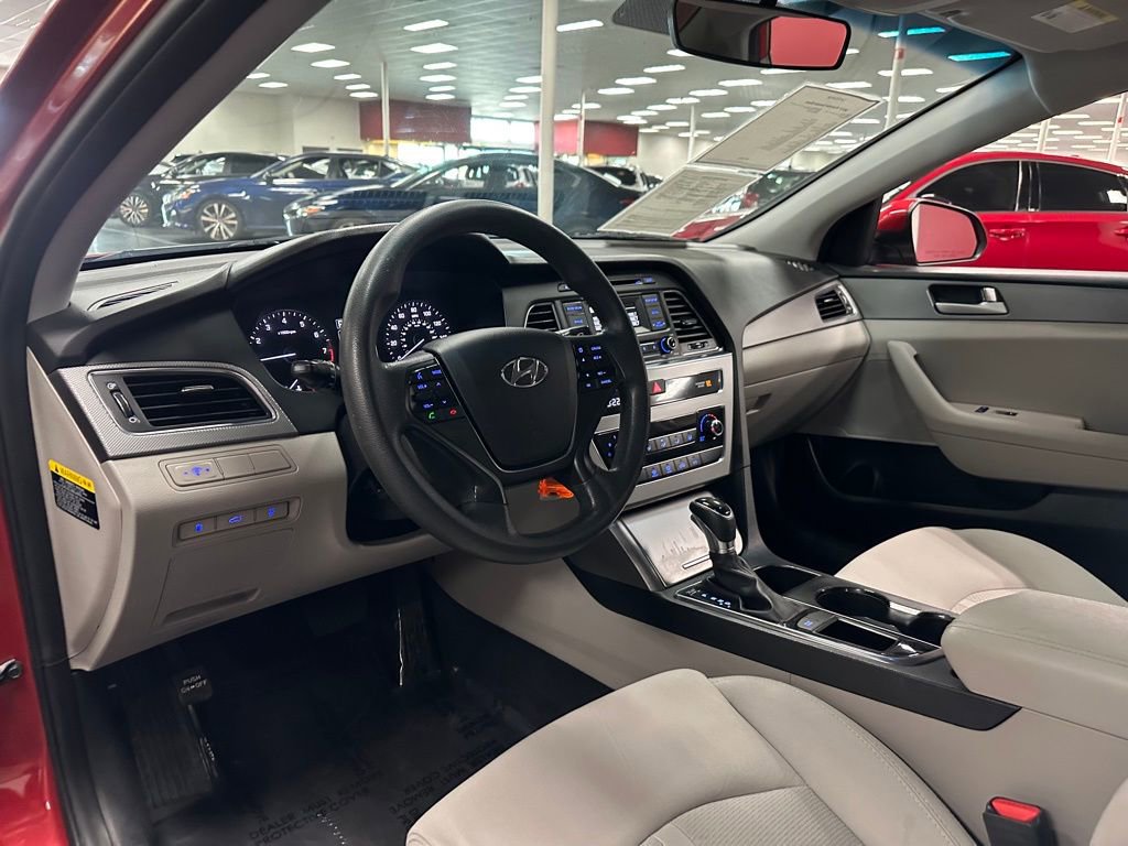 Used 2017 Hyundai Sonata SE image 14