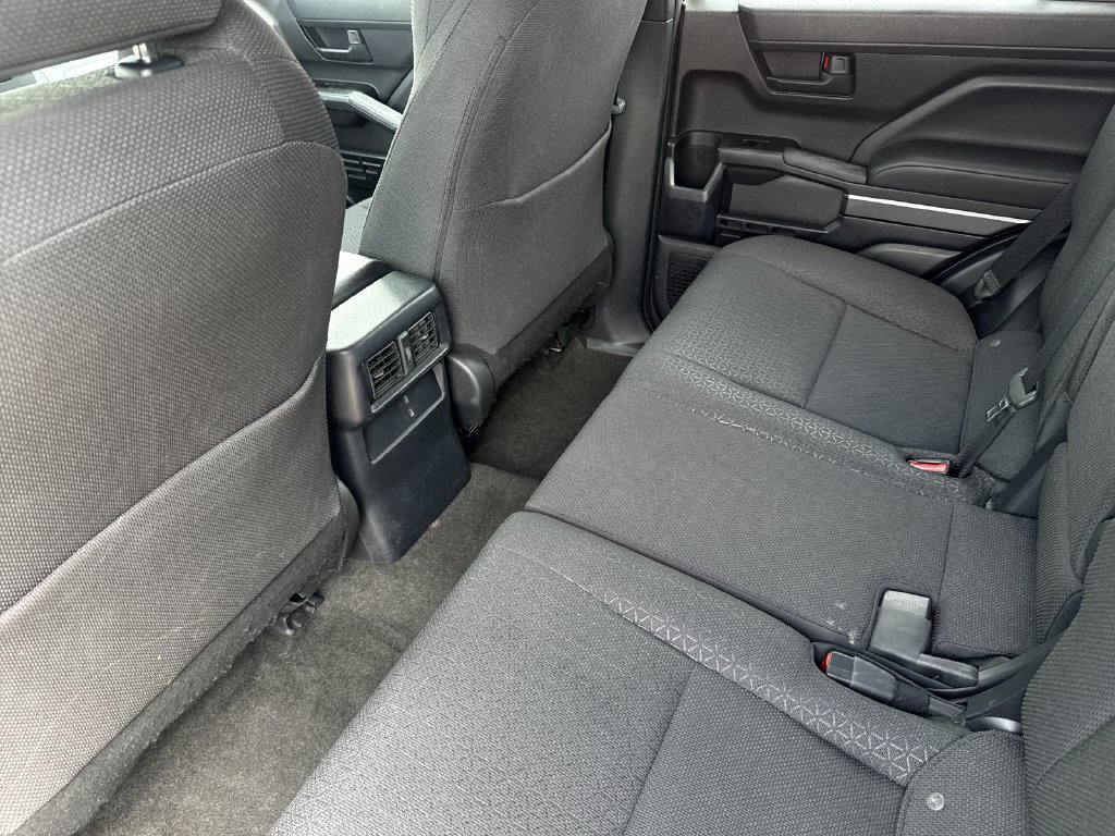 Used 2025 Toyota 4Runner SR5 AWD/4WD image 12