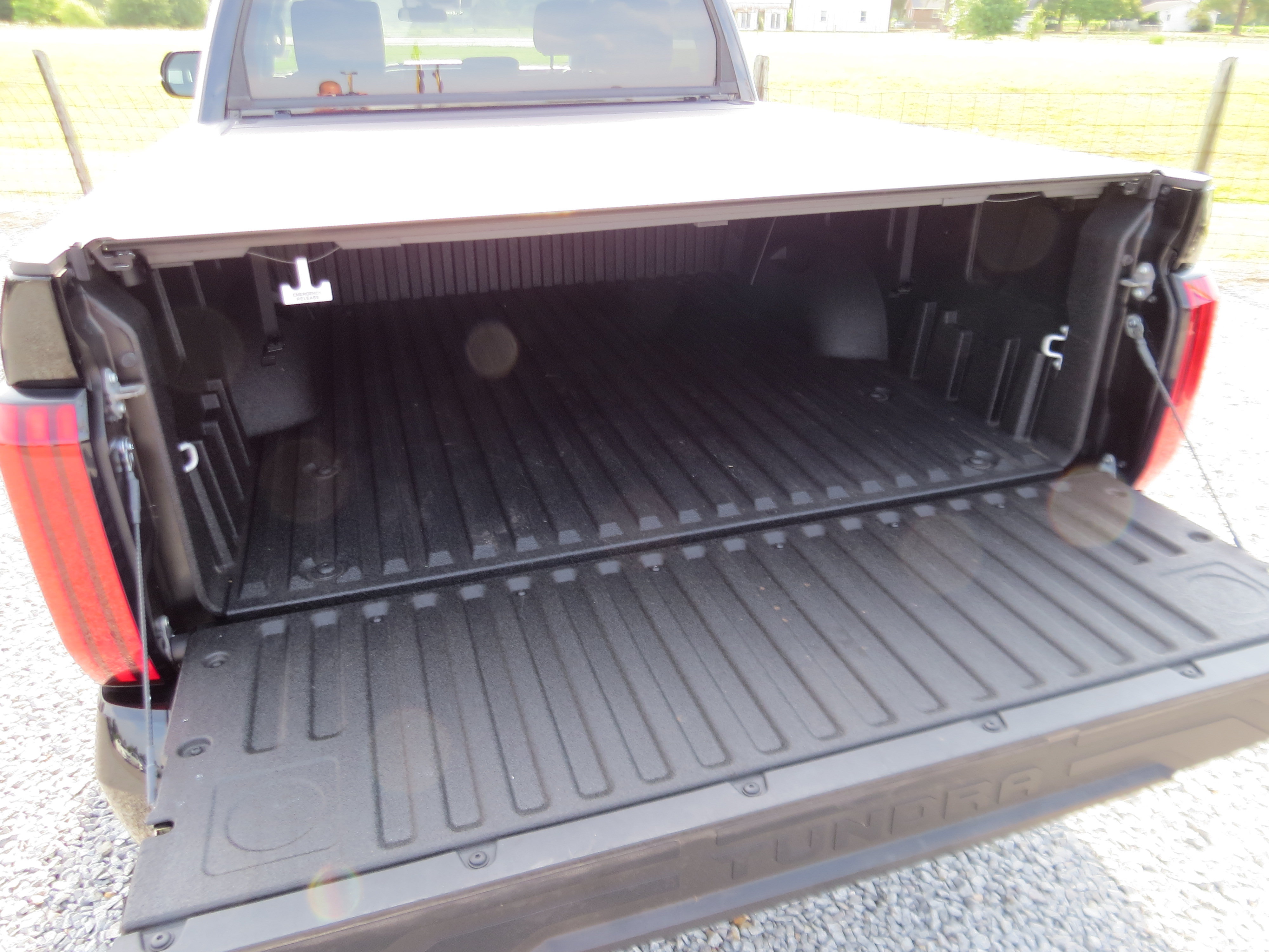 Used 2024 Toyota Tundra SR5 w/ SR5 Convenience Package AWD/4WD image 14