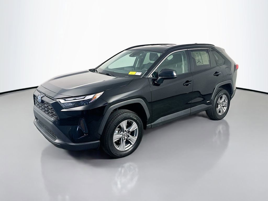 Used 2023 Toyota RAV4 LE AWD/4WD video 3
