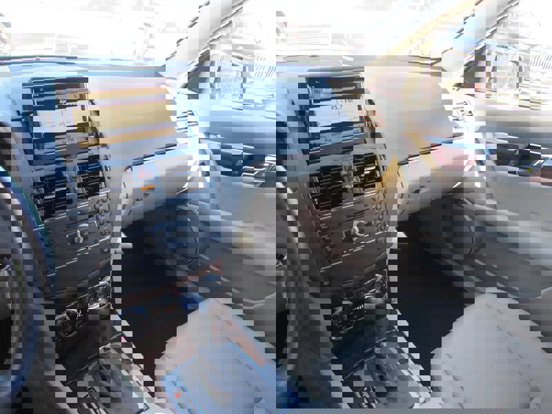 Used 2011 Mercedes-Benz C 300 Sedan image 13