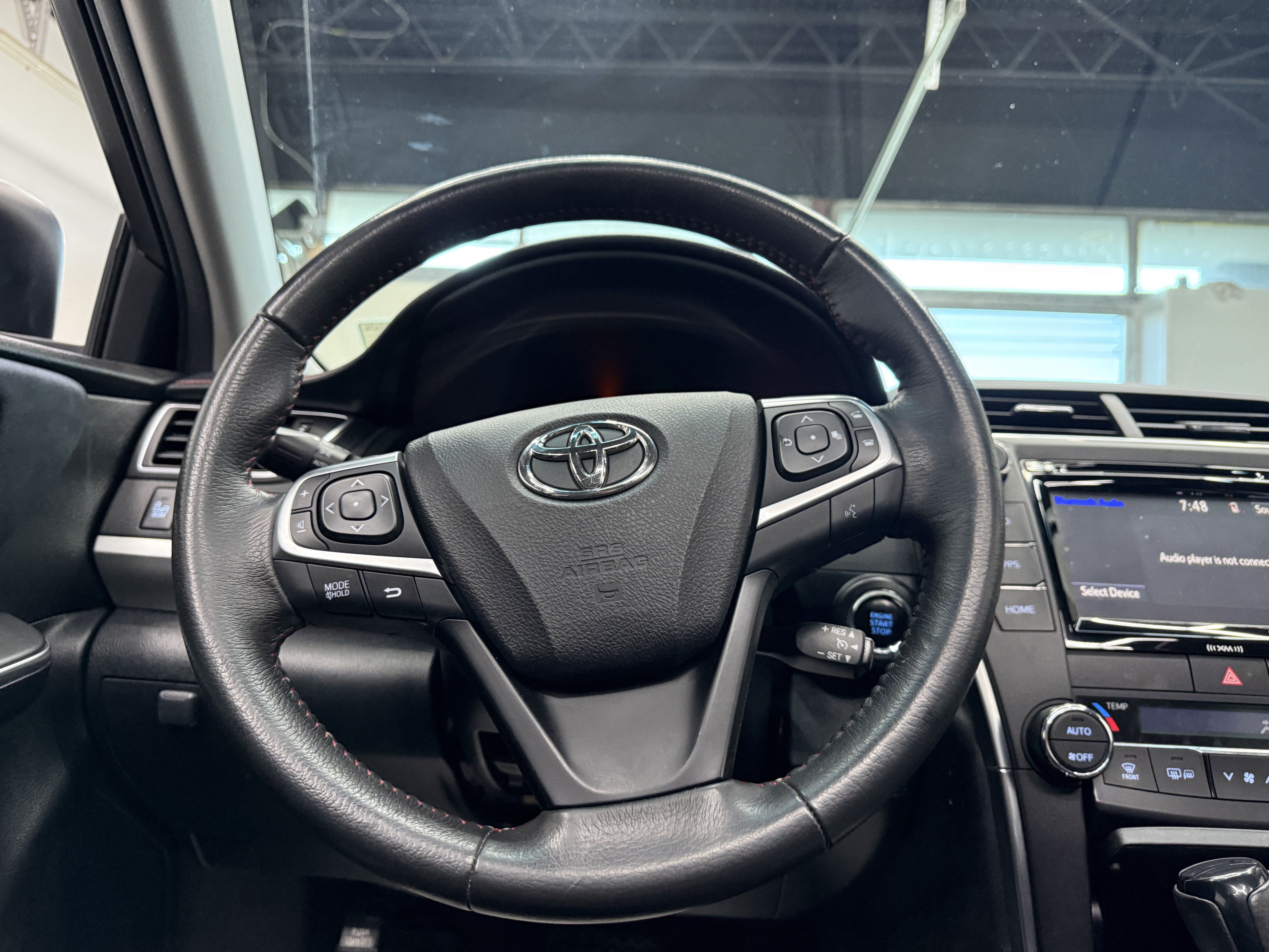 Used 2017 Toyota Camry XSE FWD image 13