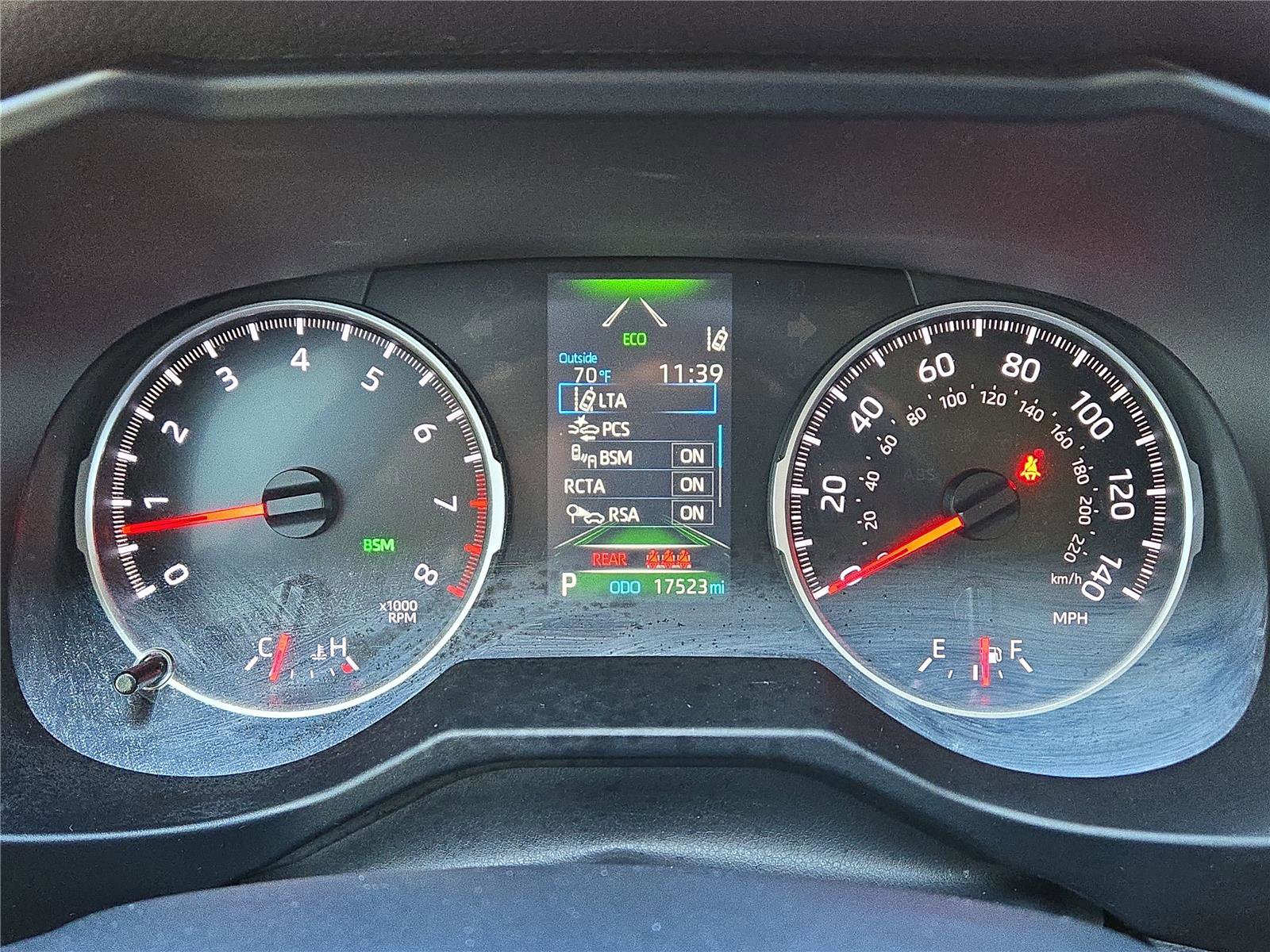 Used 2022 Toyota RAV4 XLE image 23