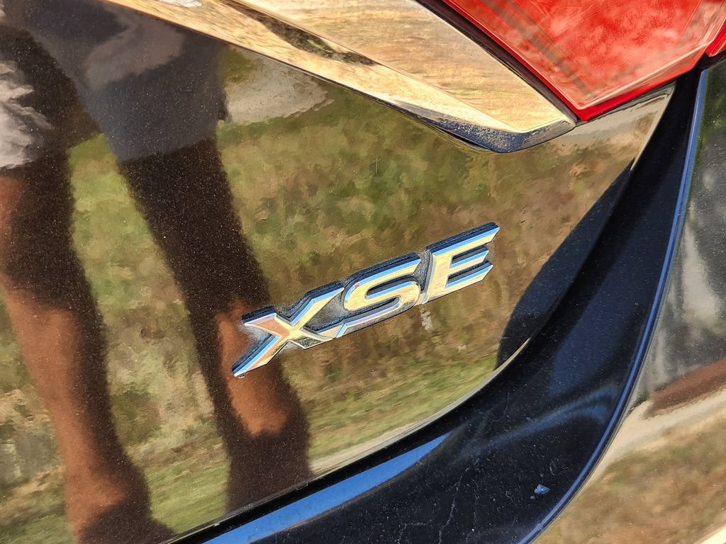Used 2015 Toyota Camry XSE w/ Moonroof Package FWD image 11