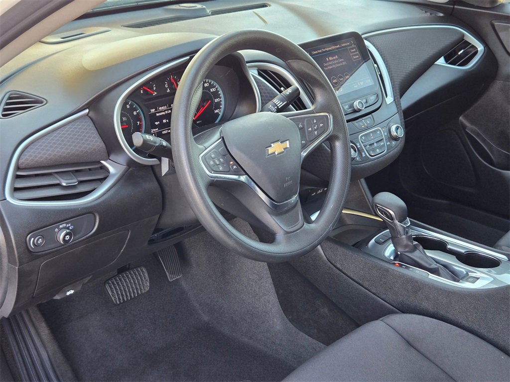 Used 2024 Chevrolet Malibu LT image 10