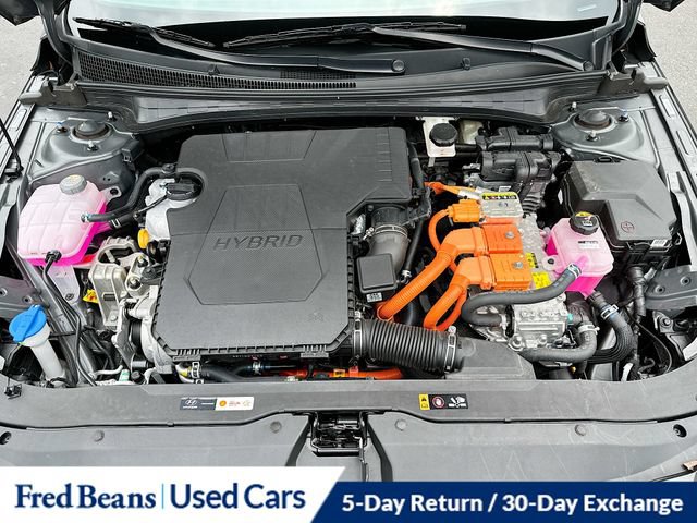 Used 2025 Hyundai Elantra SEL FWD image 34