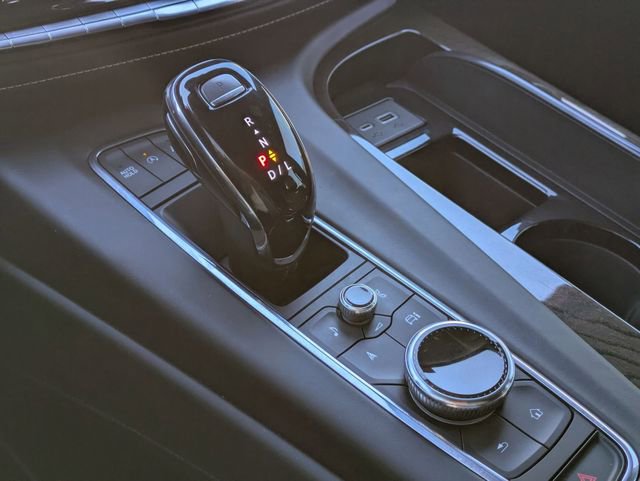 Certified 2023 Cadillac Escalade Premium Luxury Platinum w/ LPO, Radiant Package AWD/4WD image 25